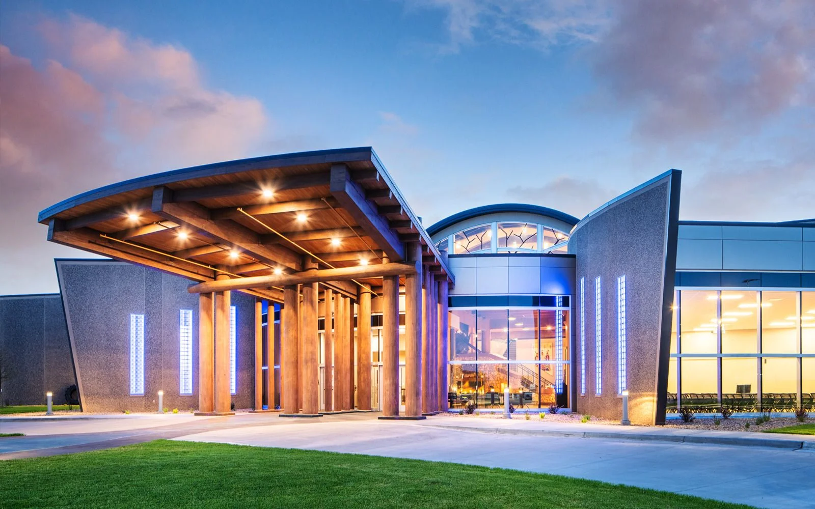 Homepgbannerrwccentrance