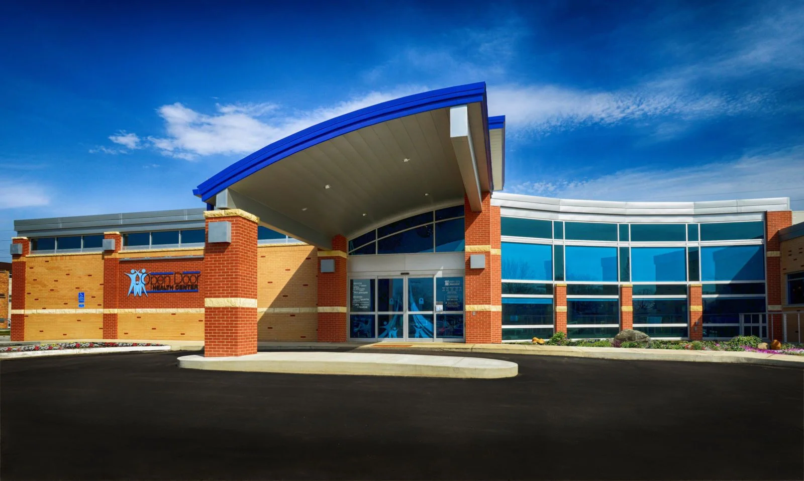 Exterior view of Open Door Health Center in Mankato, MN